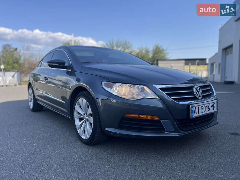 Купе Volkswagen CC / Passat CC 2010 в Киеве