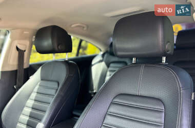 Купе Volkswagen CC / Passat CC 2014 в 