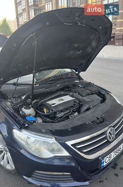 Купе Volkswagen CC / Passat CC 2011 в 