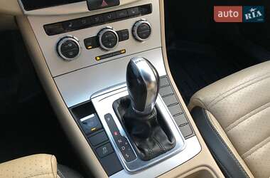 Купе Volkswagen CC / Passat CC 2012 в 