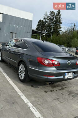 Купе Volkswagen CC / Passat CC 2011 в 
