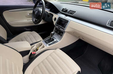 Купе Volkswagen CC / Passat CC 2011 в 