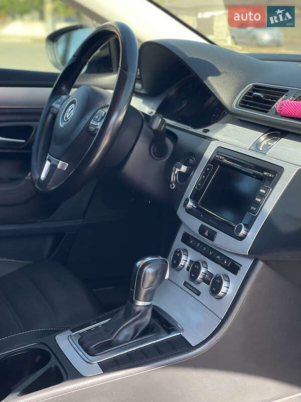 Купе Volkswagen CC / Passat CC 2012 в Покрові
