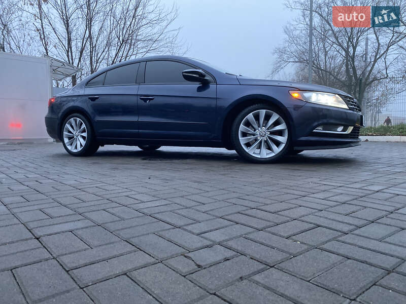 Купе Volkswagen CC / Passat CC 2013 в 