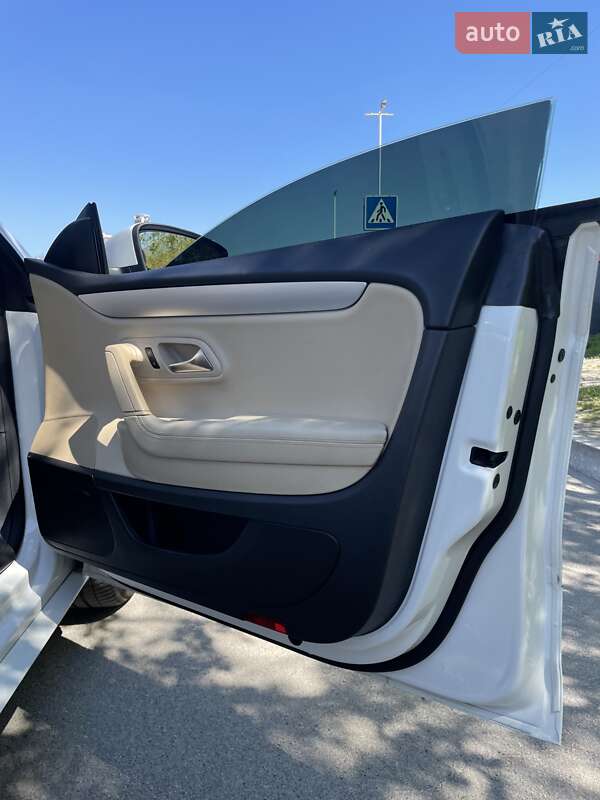 Купе Volkswagen CC / Passat CC 2013 в Запорожье