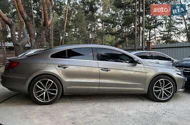 Купе Volkswagen CC / Passat CC 2010 в Киеве