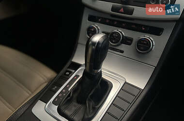 Купе Volkswagen CC / Passat CC 2013 в 