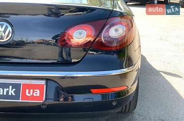 Купе Volkswagen CC / Passat CC 2011 в 