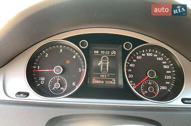 Купе Volkswagen CC / Passat CC 2011 в 