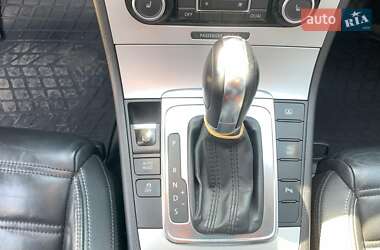 Купе Volkswagen CC / Passat CC 2011 в 