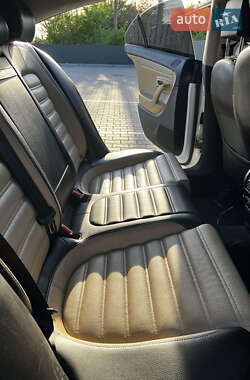 Купе Volkswagen CC / Passat CC 2012 в 