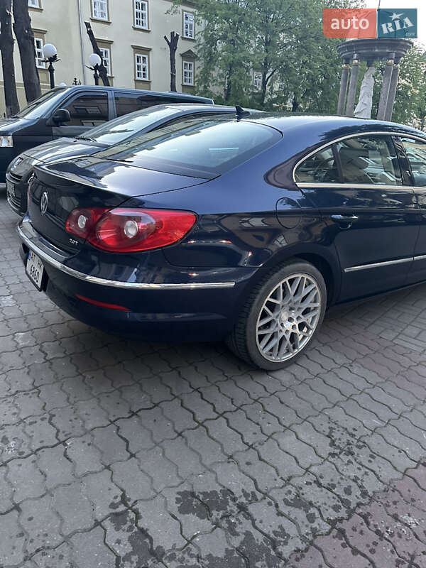 Купе Volkswagen CC / Passat CC 2011 в Ивано-Франковске