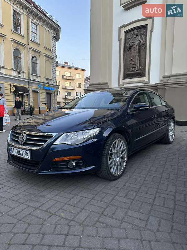 Купе Volkswagen CC / Passat CC 2011 в Ивано-Франковске