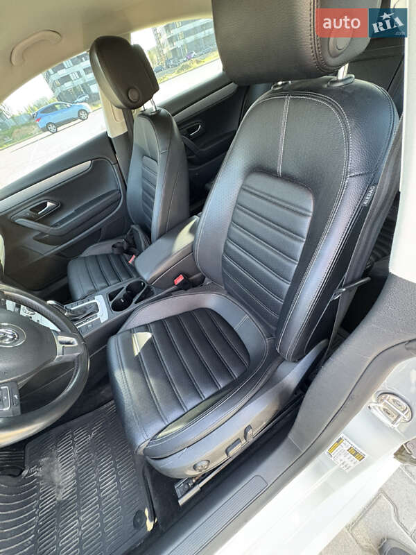 Купе Volkswagen CC / Passat CC 2014 в Киеве