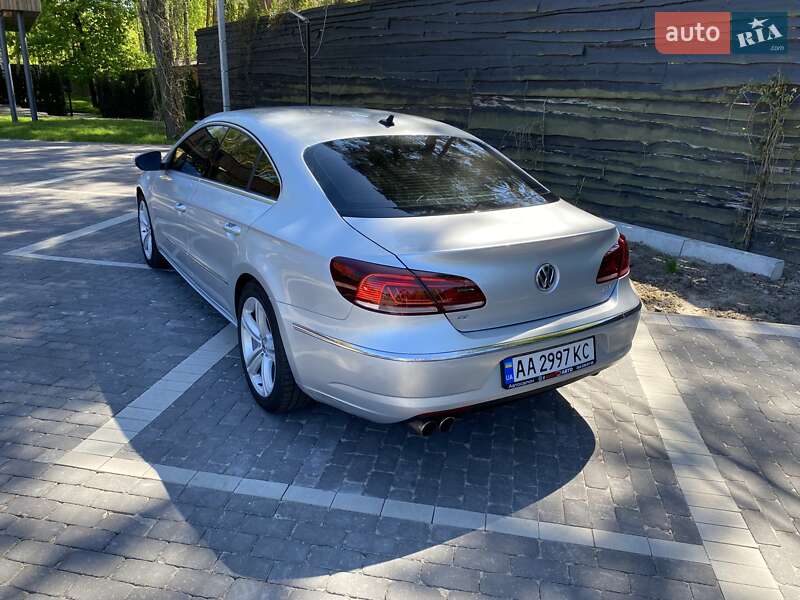 Купе Volkswagen CC / Passat CC 2012 в Києві