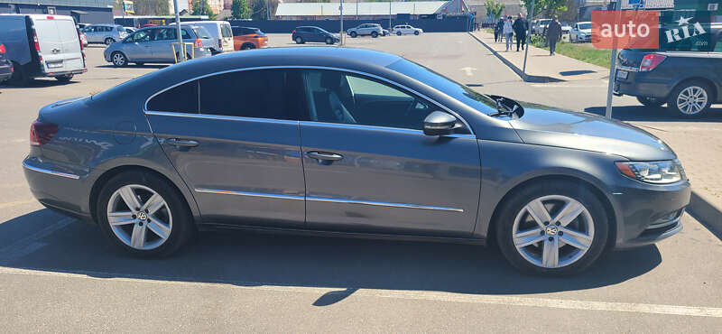 Купе Volkswagen CC / Passat CC 2016 в Киеве