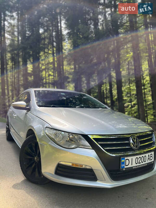 Купе Volkswagen CC / Passat CC 2010 в Львові