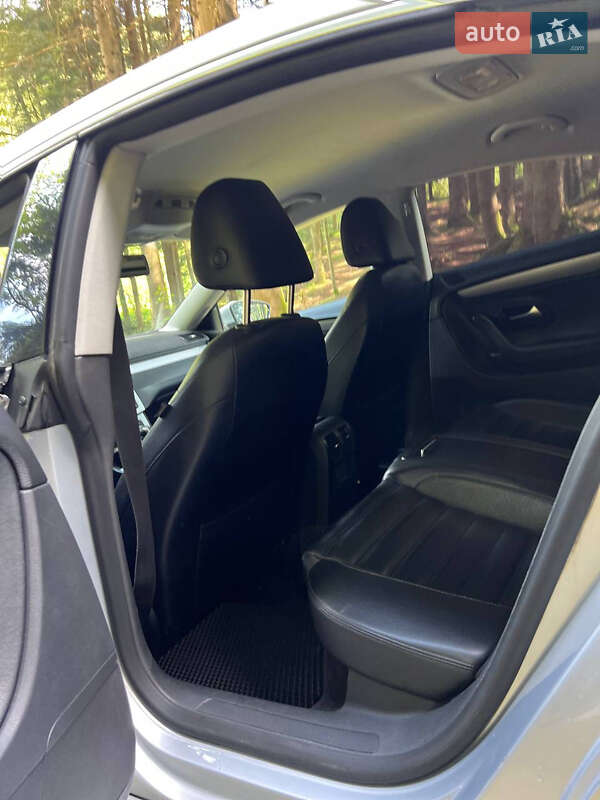 Купе Volkswagen CC / Passat CC 2010 в Львові