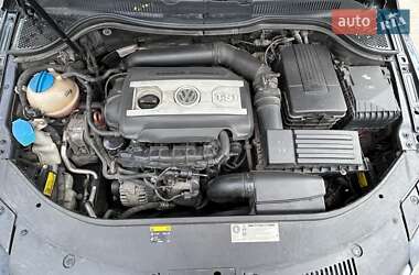 Купе Volkswagen CC / Passat CC 2012 в 