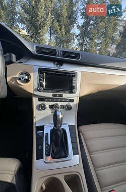 Купе Volkswagen CC / Passat CC 2012 в 