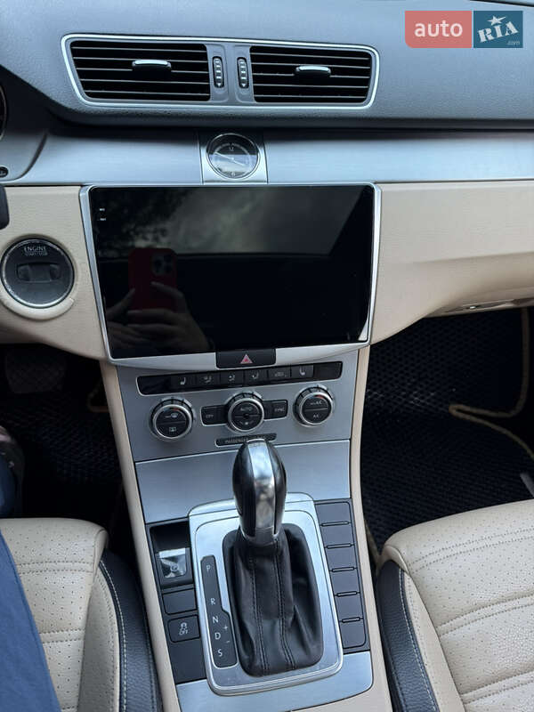Купе Volkswagen CC / Passat CC 2013 в Львове