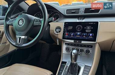 Купе Volkswagen CC / Passat CC 2012 в 