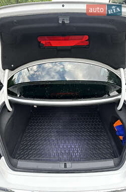 Купе Volkswagen CC / Passat CC 2011 в 