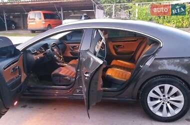Купе Volkswagen CC / Passat CC 2013 в 