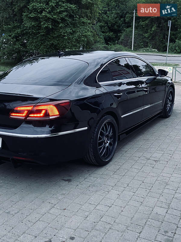 Купе Volkswagen CC / Passat CC 2012 в Львові