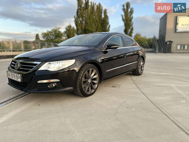 Купе Volkswagen CC / Passat CC 2009 в Києві
