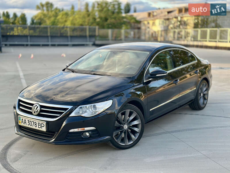Купе Volkswagen CC / Passat CC 2009 в Києві