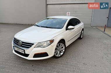 Купе Volkswagen CC / Passat CC 2011 в Киеве