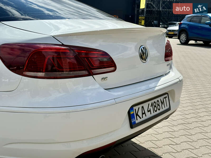 Купе Volkswagen CC / Passat CC 2013 в Киеве