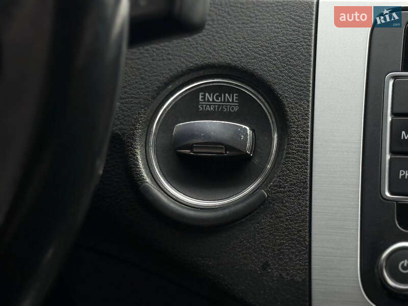 Купе Volkswagen CC / Passat CC 2013 в Киеве