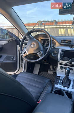 Купе Volkswagen CC / Passat CC 2013 в 