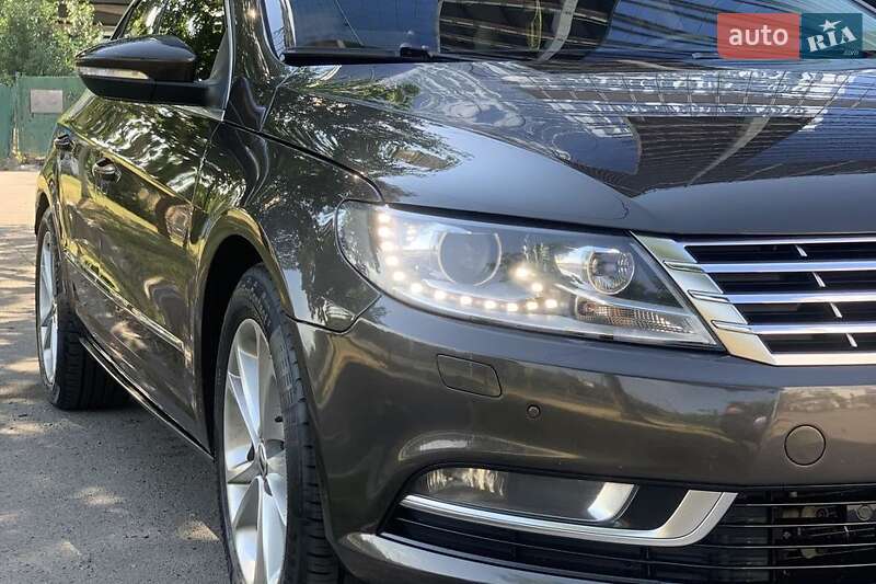 Купе Volkswagen CC / Passat CC 2012 в 