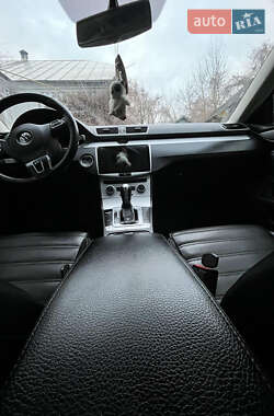 Купе Volkswagen CC / Passat CC 2012 в 