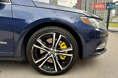 Купе Volkswagen CC / Passat CC 2012 в 