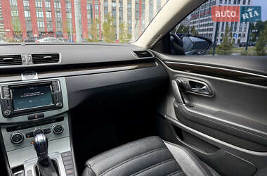 Купе Volkswagen CC / Passat CC 2012 в 