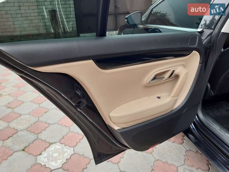 Купе Volkswagen CC / Passat CC 2012 в Херсоне