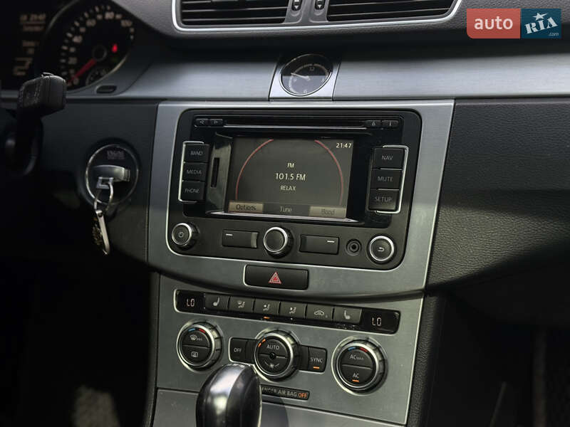 Купе Volkswagen CC / Passat CC 2012 в Киеве