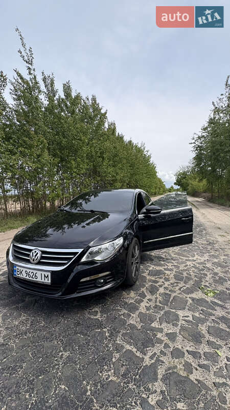 Купе Volkswagen CC / Passat CC 2012 в 
