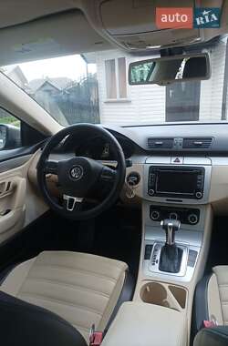 Купе Volkswagen CC / Passat CC 2009 в 