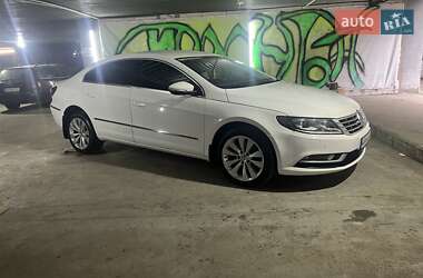 Купе Volkswagen CC / Passat CC 2013 в Киеве