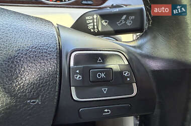 Купе Volkswagen CC / Passat CC 2011 в 