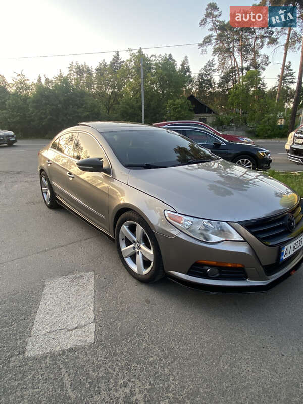 Купе Volkswagen CC / Passat CC 2011 в Києві