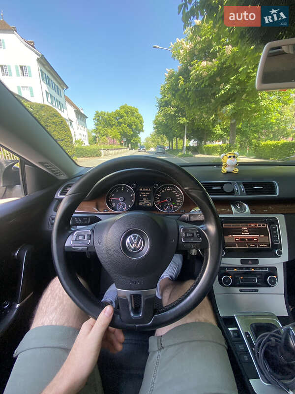 Купе Volkswagen CC / Passat CC 2011 в Києві