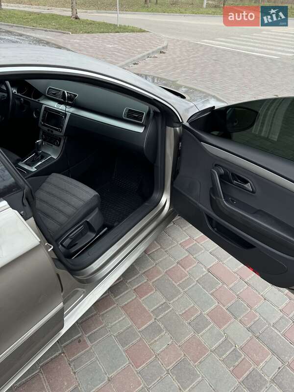 Купе Volkswagen CC / Passat CC 2011 в Кропивницком