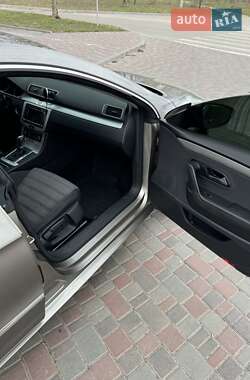 Купе Volkswagen CC / Passat CC 2011 в 