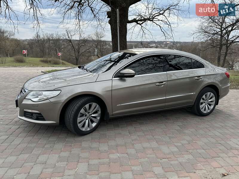 Купе Volkswagen CC / Passat CC 2011 в Кропивницком